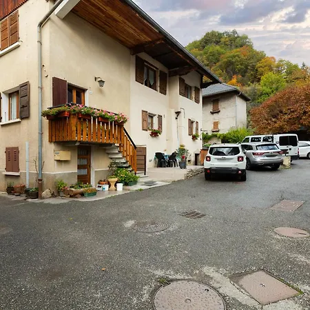 Holiday home Maison Village Proche D'annecy Faverges