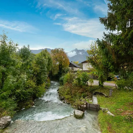 Holiday home Maison Village Proche D'annecy *